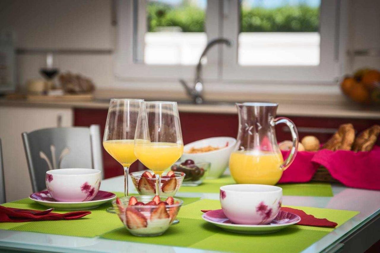 Вилла Chalet Pareado Con Jardin En 1ª Linea De Mar Burela Экстерьер фото