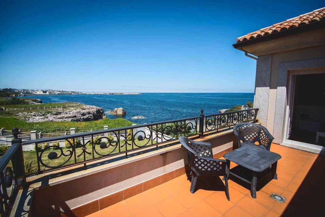 Вилла Chalet Pareado Con Jardin En 1ª Linea De Mar Burela Экстерьер фото