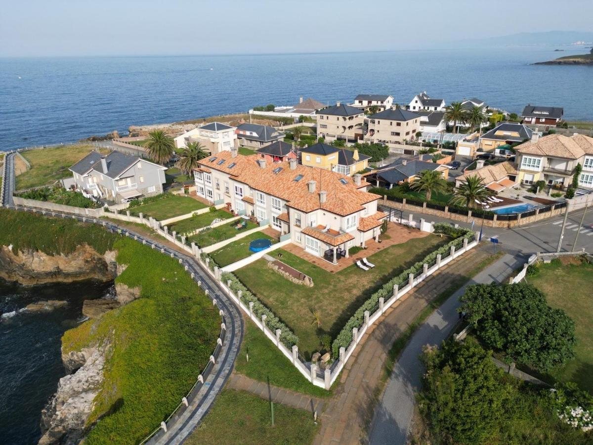 Вилла Chalet Pareado Con Jardin En 1ª Linea De Mar Burela Экстерьер фото
